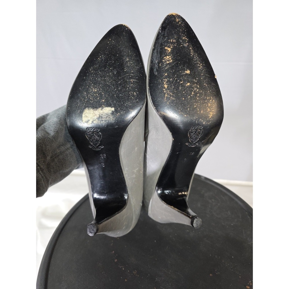 Vintage Gucci Ostrich Gray Pointed Toe Heels 38 Knight‎ Crest Label Italy COA - Picture 10 of 16